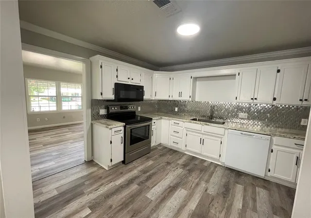2nd image of 4004 Se 25th St, Oklahoma City, OK 73115 | MLS# 1185616