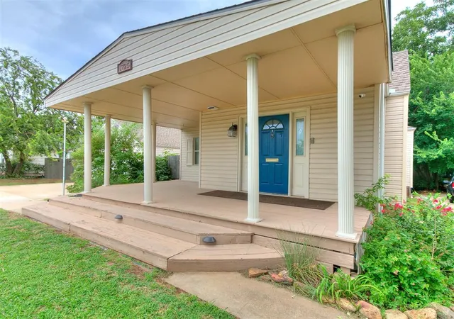 3rd image of 1725 Nw 29Th St, Oklahoma City, OK 73106 | MLS# 1185806