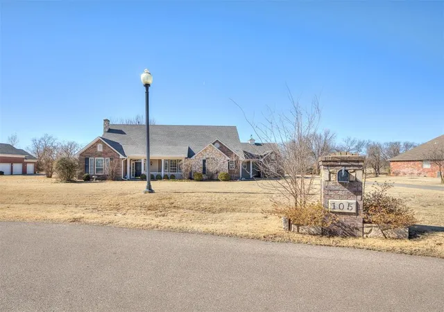 Photo 5 of Sale Pending at 105 S Olde Brg Rd, Moore, OK 73160 | MLS# 1185864 | Listing updated on 2026-08-24
