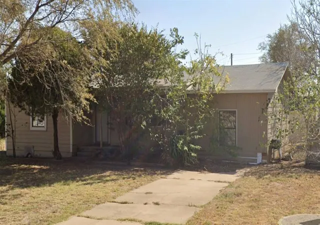 Homes for sale in Altus, OK | 1112 Eula St, Altus, OK 73521 | MLS# 1185903