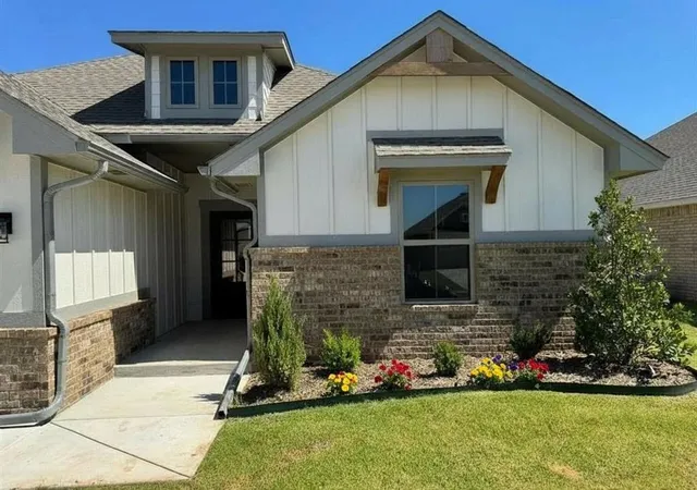 Homes for sale in Shawnee, OK | 628 Honey Springs Ln, Shawnee, OK 74804 | MLS# 1186124