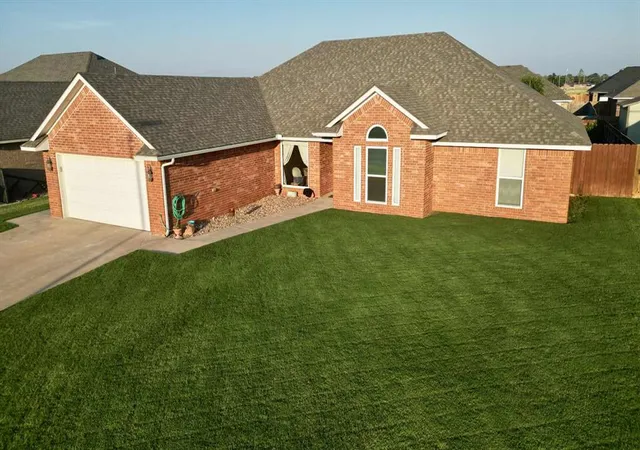 Photo 1 of Single family home for sale at 3105 Deer Run, Altus, OK 73521 | MLS# 1186167 | Listing updated on 2025-09-17