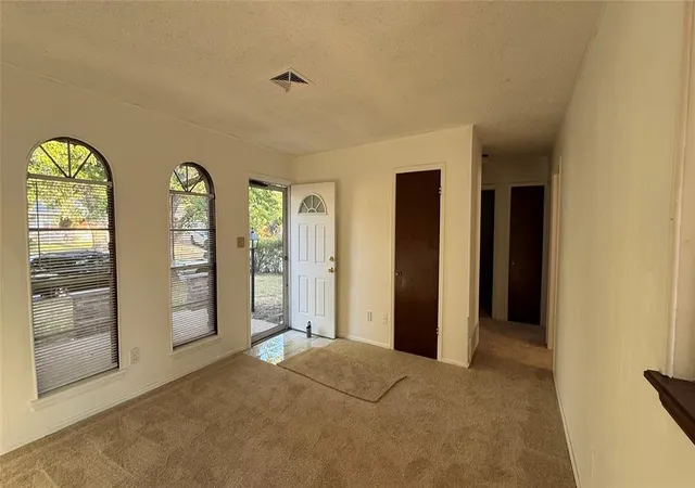 Photo 1 of Single family home for sale at 1622 Southern Hts Ave Dr, Norman, OK 73072 | MLS# 1186266 | Listing updated on 2026-09-23