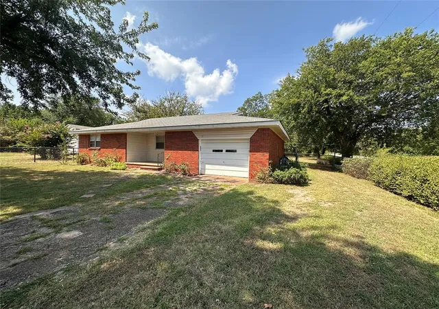 3rd image of 3 S Grant, Tryon, OK 74875 | MLS# 1186273
