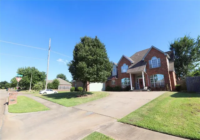 4th image of 2932 Misty Ridge Dr, Norman, OK 73071 | MLS# 1186344