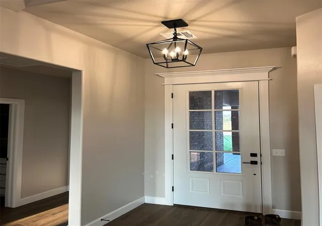 3rd image of 810 Manzano Dr, Norman, OK 73071 | MLS# 1186461