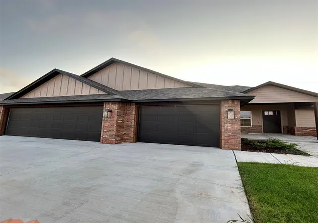 1st image of 802 Manzano Dr, Norman, OK 73071 | MLS# 1186520
