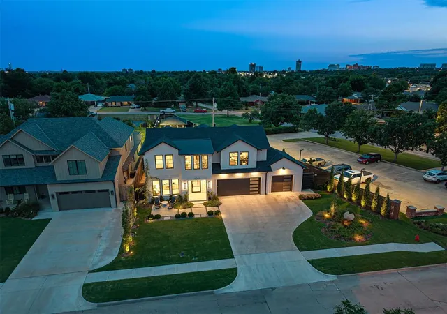 Photo 2 of Single family home for sale at 2760 W Country Club Dr, Oklahoma City, OK 73116 | MLS# 1186546 | Listing updated on 2025-09-17