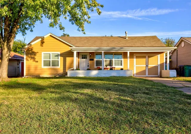 1st image of 2913 Somerset Pl, Oklahoma City, OK 73116 | MLS# 1186804