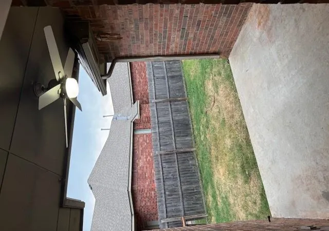 2nd image of 1828 S Cedar Creek Ct, Norman, OK 73071 | MLS# 1186938