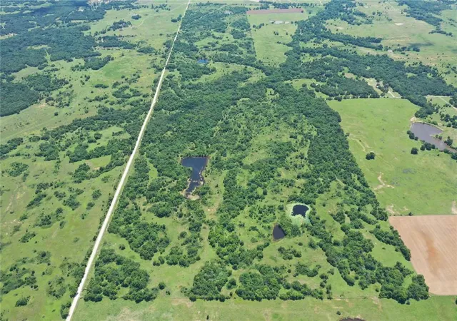 Homes for sale in Pauls Valley, OK | 3210 N County Rd, Pauls Valley, OK 73433 | MLS# 1187005