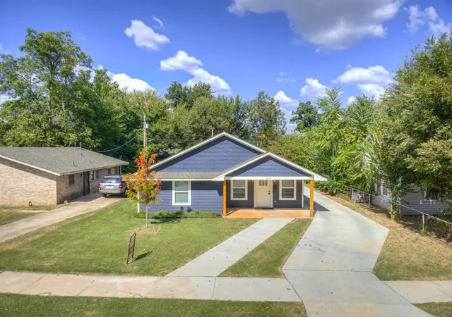 Homes for sale in Oklahoma City, OK | 1719 Ne 15Th St, Oklahoma City, OK 73117 | MLS# 1187015