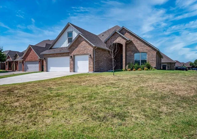 4th image of 11601 Nw 111Th St, Yukon, OK 73099 | MLS# 1187028
