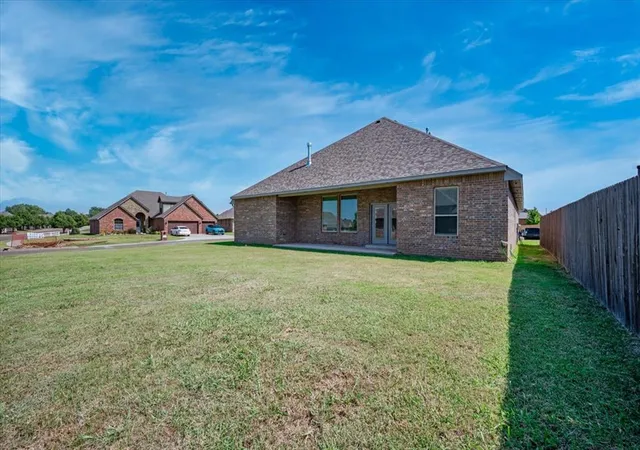 43rd image of 11601 Nw 111th St, Yukon, OK 73099 | MLS# 1187028