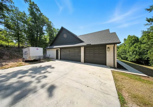 Photo 2 of Single family home for sale at 14850 Amy Ln, Newalla, OK 74857 | MLS# 1187129 | Listing updated on 2025-10-23