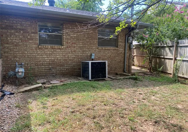 Photo 4 of Sale Pending at 10816 Quail Cir, Oklahoma City, OK 73120 | MLS# 1187135 | Listing updated on 2025-12-08