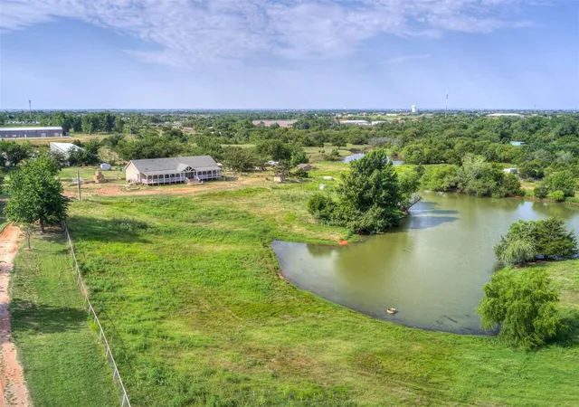 1st image of 4124 E Horseshoe Ln, Moore, OK 73160 | MLS# 1187167