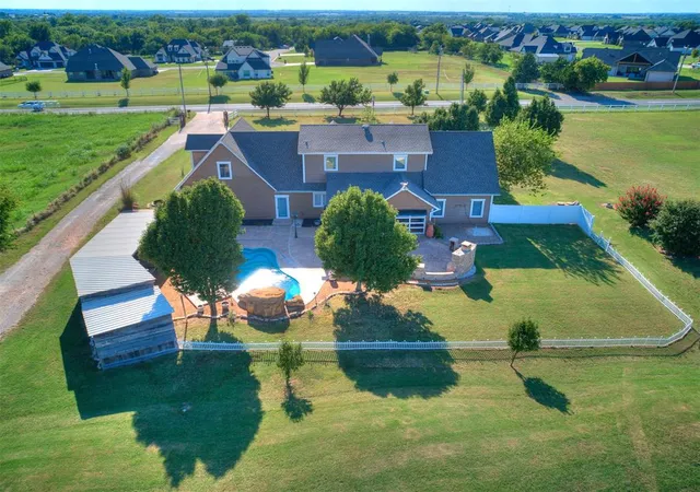3rd image of 14550 S Pennsylvania Ave, Edmond, OK 73025 | MLS# 1187272