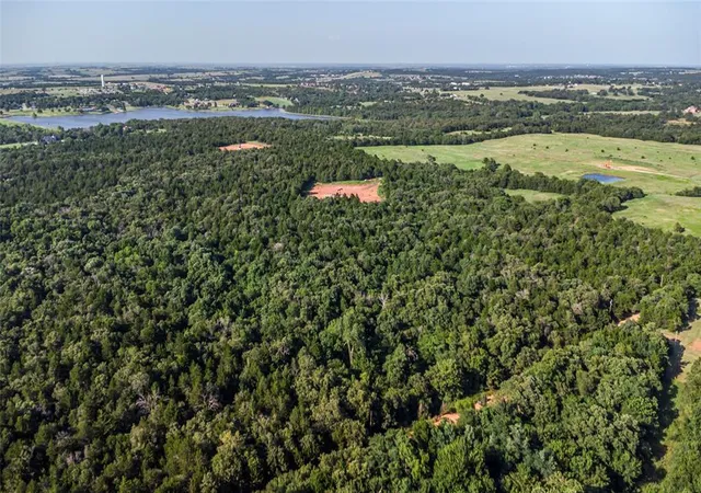 3rd image of 0001 University Ave, Guthrie, OK 73044 | MLS# 1187556