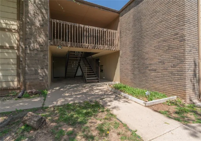 Photo 2 of Condo for sale at 6554 N Meridian Ave #210, Oklahoma City, OK 73116 | MLS# 1188911 | Listing updated on 2025-08-29