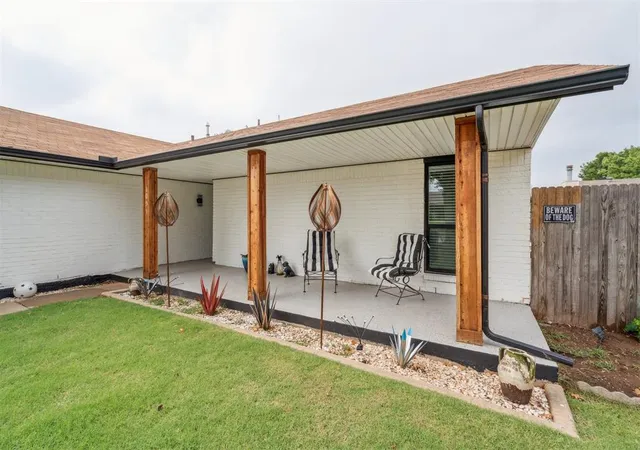 5th image of 1051 Royal Ln, Yukon, OK 73099 | MLS# 1189037