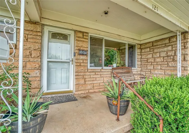 Homes for sale in Altus, OK | 121 Pine Ave, Altus, OK 73521 | MLS# 1189094