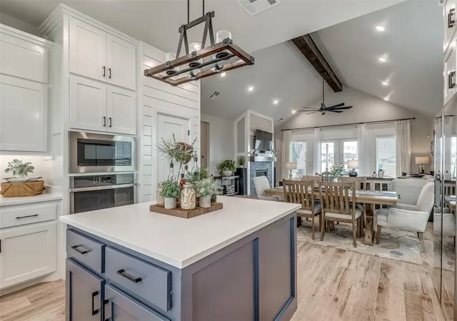 Photo 4 of Single family home for sale at 15417 Jasper Ln, Edmond, OK 73013 | MLS# 1189120 | Listing updated on 2025-09-17