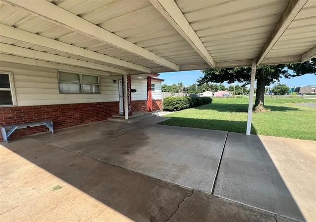 Photo 2 of Single family home for sale at 2221 Sw 42Nd St, Oklahoma City, OK 73119 | MLS# 1189125 | Listing updated on 2026-08-28