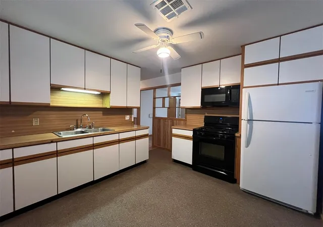 Photo 3 of Single family home for sale at 2221 Sw 42Nd St, Oklahoma City, OK 73119 | MLS# 1189125 | Listing updated on 2026-08-28
