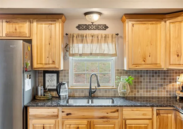 Photo 3 of Sale Pending at 10895 E Priaire Grove Rd, Guthrie, OK 73044 | MLS# 1189309 | Listing updated on 2025-09-17