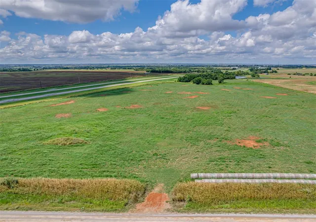 2nd image of 0001 Nw Expressway, Piedmont, OK 73078 | MLS# 1189500