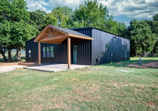 1st image of 5775 W Forrest Hills Rd, Guthrie, OK 73044 | MLS# 1189546