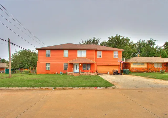 3rd image of 108 W Glenhaven Dr, Oklahoma City, OK 73110 | MLS# 1189586