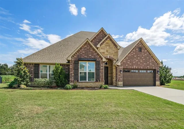 Photo 1 of Single family home for sale at 4212 Vista Dr, Norman, OK 73071 | MLS# 1189593 | Listing updated on 2025-10-29