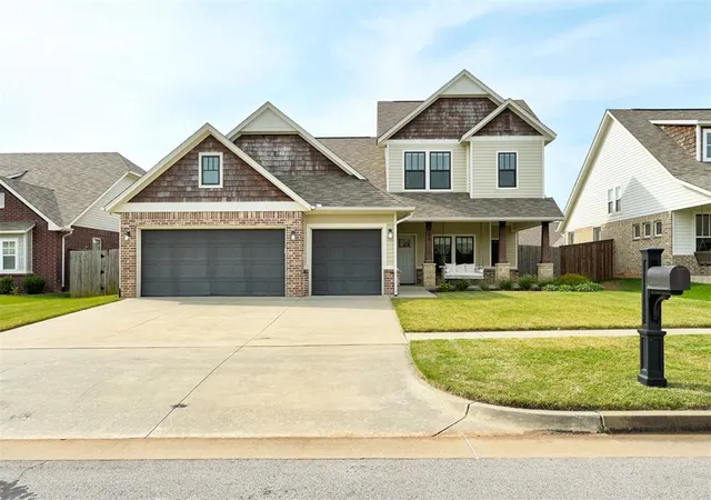 Photo 41 of Single family home for sale at 904 Ne 21st St, Moore, OK 73160 | MLS# 1189709 | Listing updated on 2026-01-15