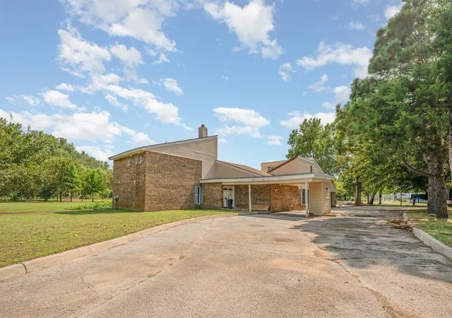 3rd image of 620 Sw 5Th St, Newcastle, OK 73065 | MLS# 1190030