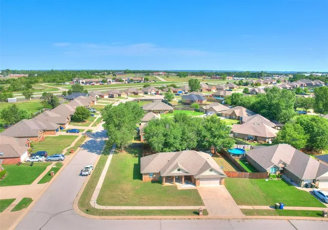 Photo 1 of Single family home for sale at 945 Fox Run Ln, Blanchard, OK 73010 | MLS# 1190036 | Listing updated on 2025-11-23