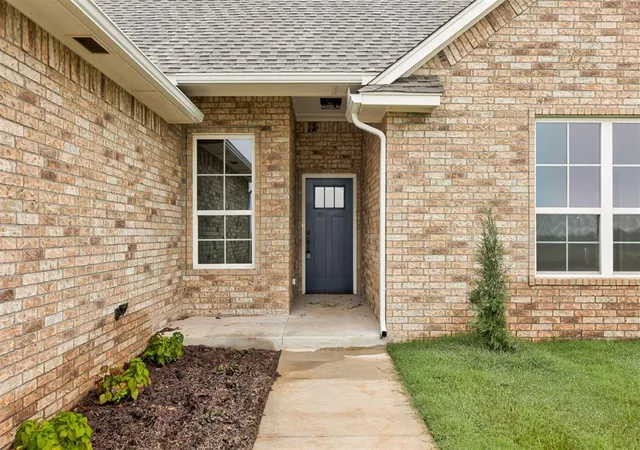 3rd image of 3011 Pescara Dr, Norman, OK 73071 | MLS# 1190047