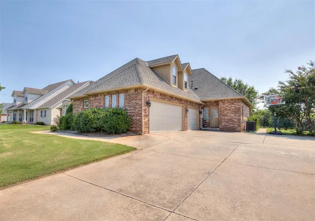 Photo 2 of Single family home for sale at 3912 Se 41st Pl, Oklahoma City, OK 73165 | MLS# 1190051 | Listing updated on 2025-10-15