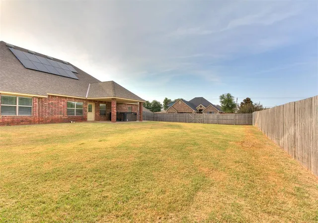 27th image of 5905 Creekmore Dr, Oklahoma City, OK 73179 | MLS# 1190467