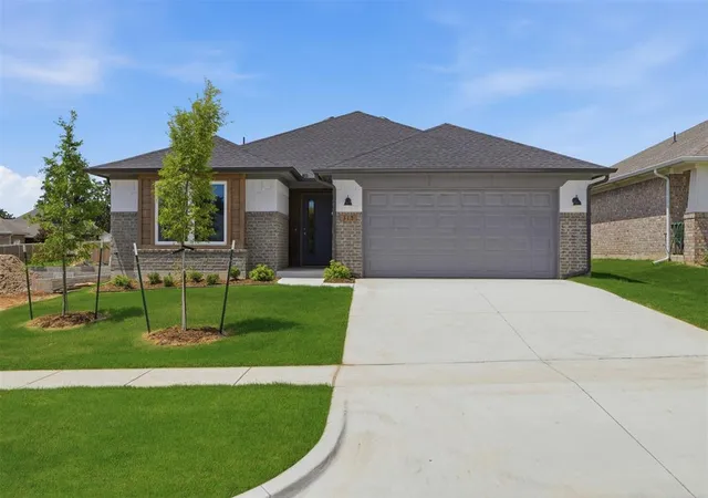Photo 1 of Single family home for sale at 315 Woodrock St, Harrah, OK 73045 | MLS# 1190484 | Listing updated on 2026-08-26
