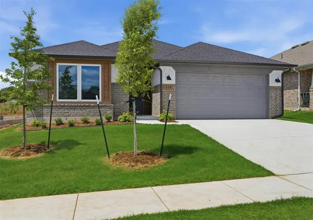 Photo 2 of Single family home for sale at 315 Woodrock St, Harrah, OK 73045 | MLS# 1190484 | Listing updated on 2026-08-26