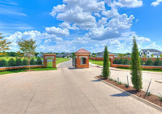 8th image of 2520 Highbury Dr, Norman, OK 73072 | MLS# 1190565