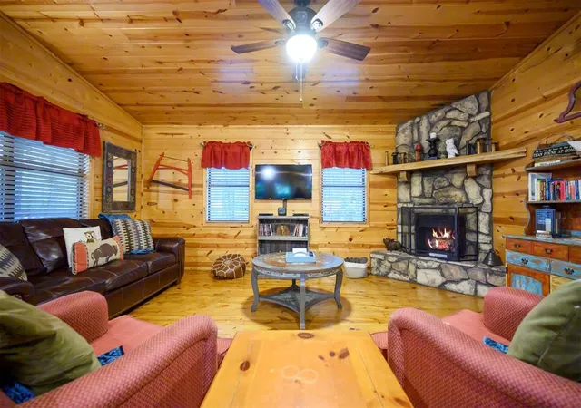 Photo 4 of Single family home for sale at 320 Orca Rd, Broken Bow, OK 74728 | MLS# 1190676 | Listing updated on 2026-09-15