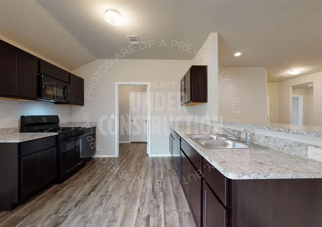 Photo 4 of Single family home for sale at 10001 Southwest 39th St, Mustang, OK 73064 | MLS# 1190746 | Listing updated on 2025-09-19