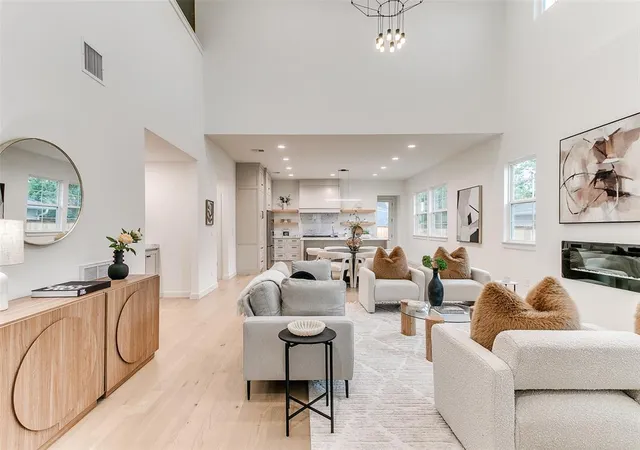 Photo 1 of Single family home for sale at 1112 Nw 47th St, Oklahoma City, OK 73118 | MLS# 1190849 | Listing updated on 2026-02-16