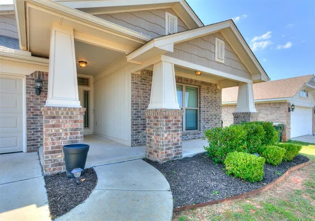 2nd image of 12494 Native Hill Dr, Choctaw, OK 73020 | MLS# 1190870