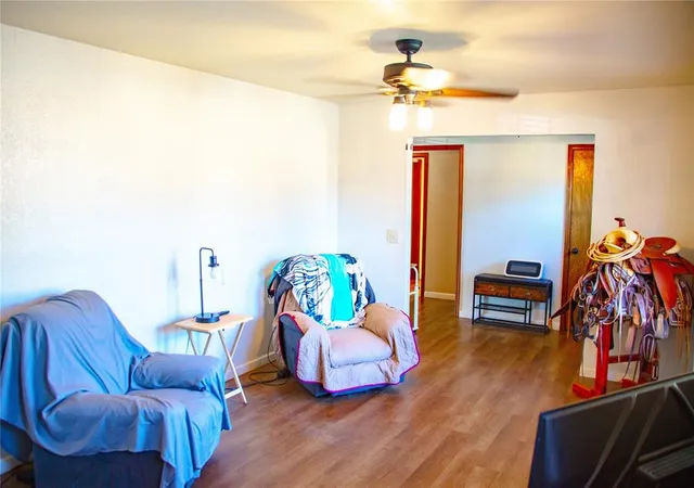 4th image of 2105 Bonnycastle Ln, Yukon, OK 73099 | MLS# 1191060