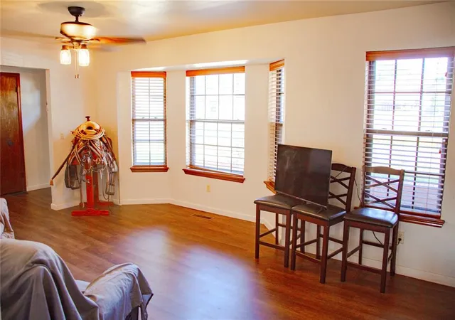 5th image of 2105 Bonnycastle Ln, Yukon, OK 73099 | MLS# 1191060