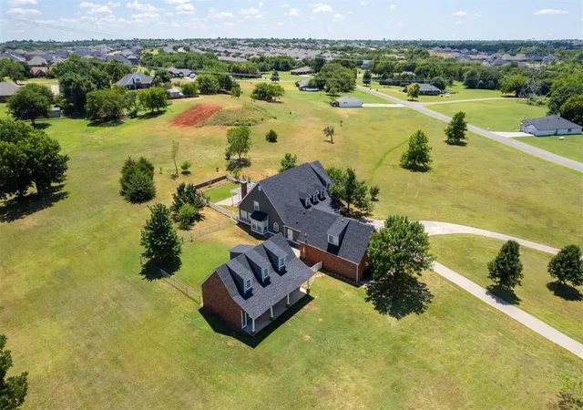 5th image of 614 Little River Rd, Norman, OK 73071 | MLS# 1191084